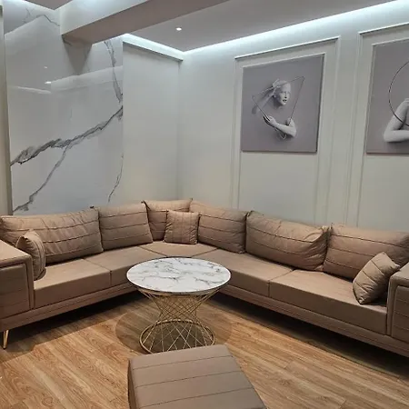 Eagle Nest Апартаменты Тирана