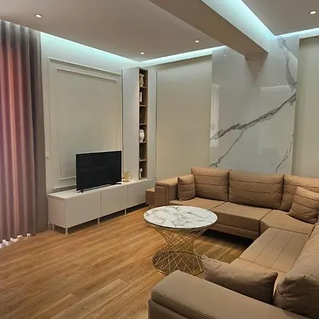 Eagle Nest Апартаменты *